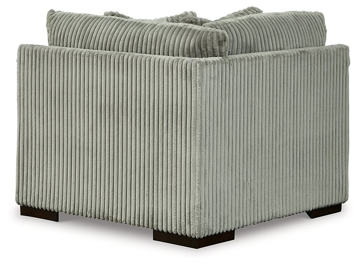 Lindyn Sectional