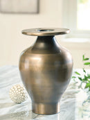 Fedorleigh Vase - Furniture Queen (GA)*