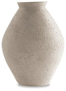 Hannela Vase - Furniture Queen (GA)*