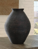 Hannela Vase - Furniture Queen (GA)*